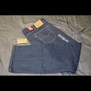 NWT Levi’s 505 Regular Fit 44x32 Blue Denim Jeans